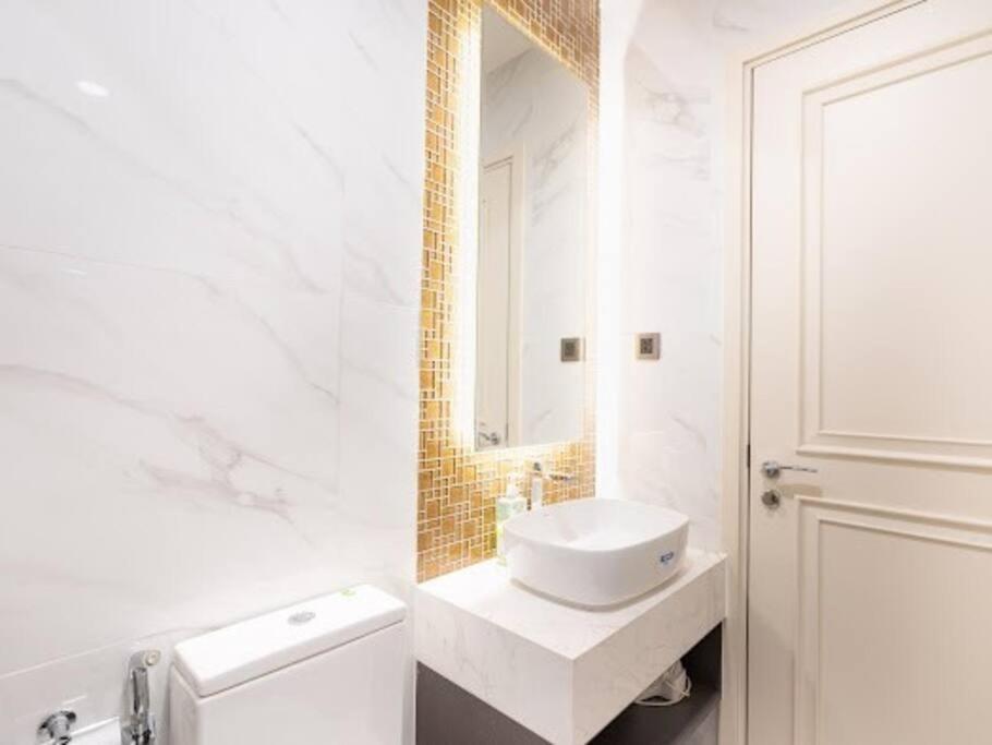 Căn hộ The Rixx Downtown Apartment@d1/pool/gym/operahouse TP. Hồ Chí Minh